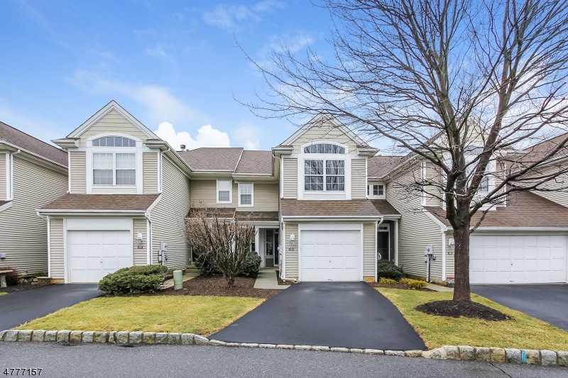 105 Marlboro Cir unit 105, Stewartsville, NJ 08886 - photo 1