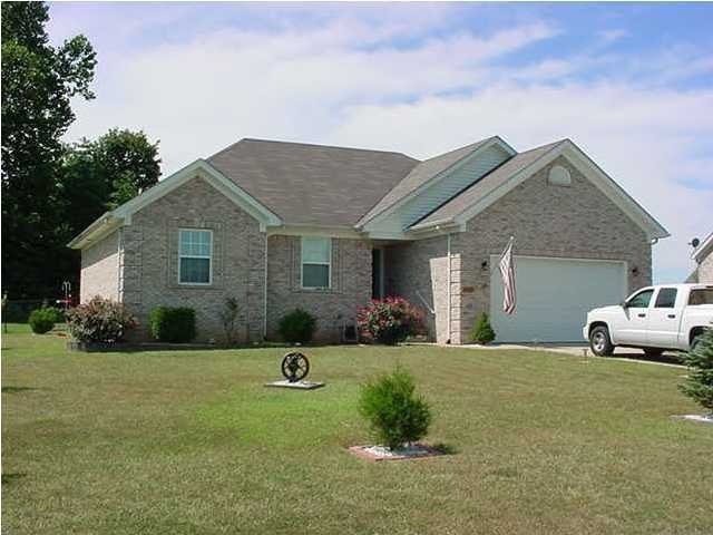 554 Helmwood Cir, Mount Washington, KY 40047 - photo 1