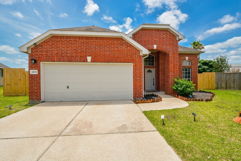 6903 Poncha Springs Ct, Houston, TX 77040 - photo 1