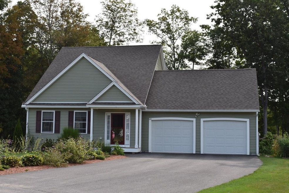 69 W Meadow Ct, Milford, NH 03055 - photo 1