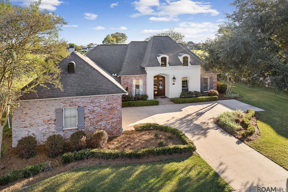 2448 Saint Andrews Ave, Zachary, LA 70791 - photo 1