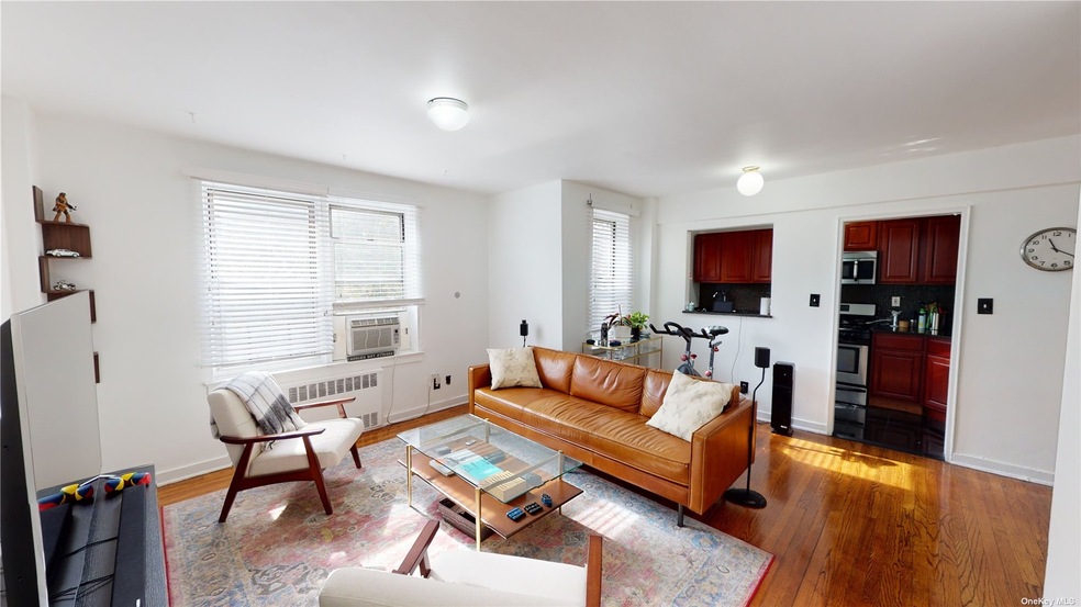 65-15 Yellowstone Blvd unit 4E, Forest Hills, NY 11375 - photo 1