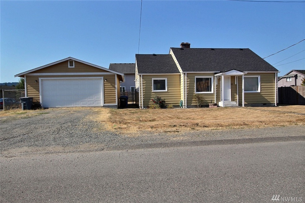 201 Tacoma Ave NW, Orting, WA 98360 - photo 1