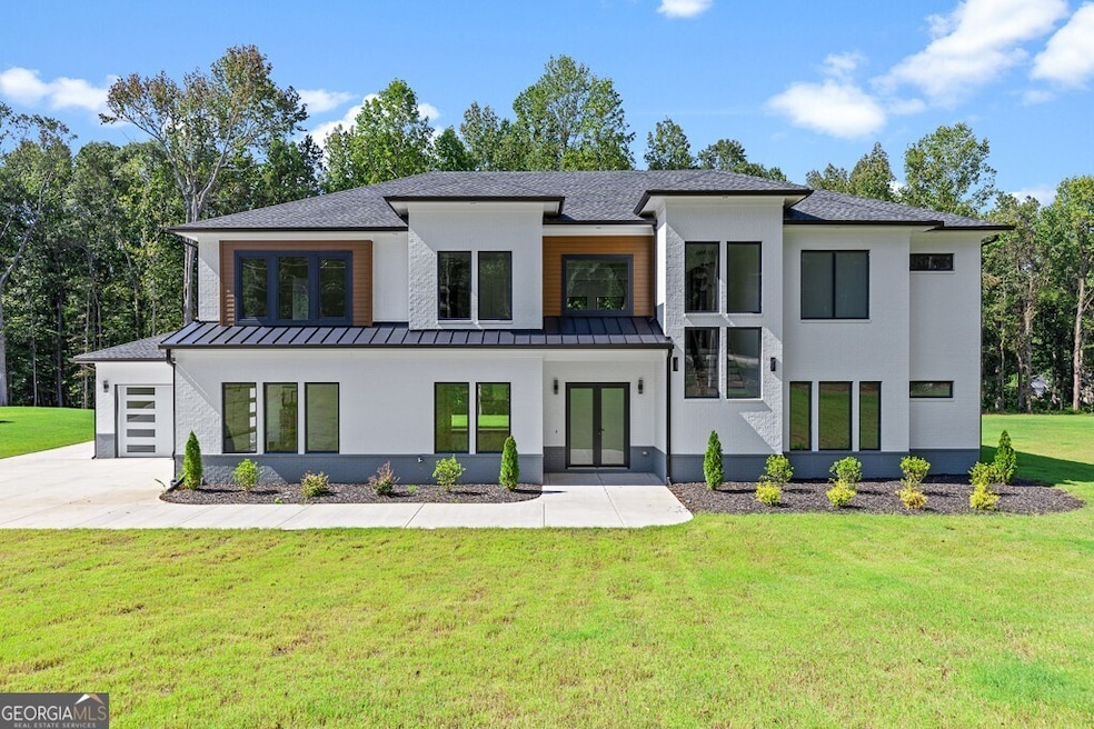 For Sale $1,093,800 • Co-Listing Agent