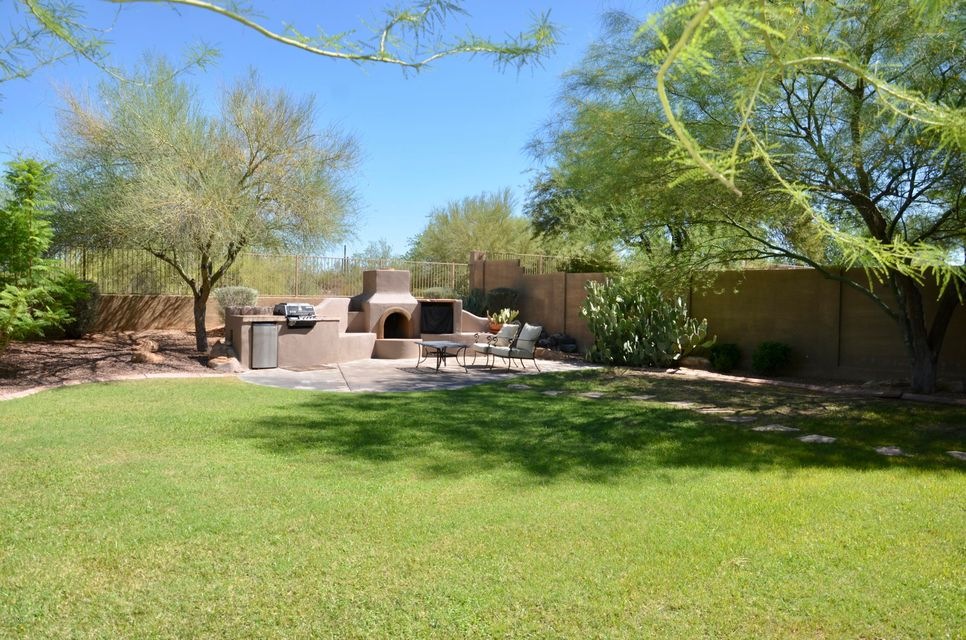 Large Backyard open to Natural Area