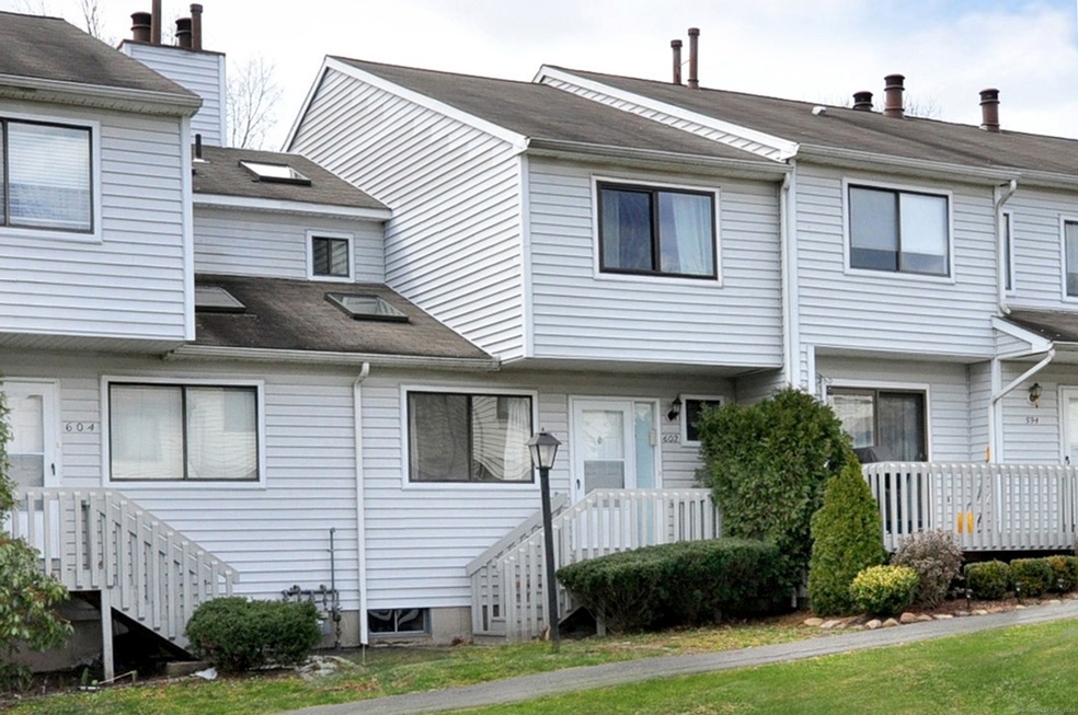 602 Cypress Rd, Newington, CT 06111 - photo 1