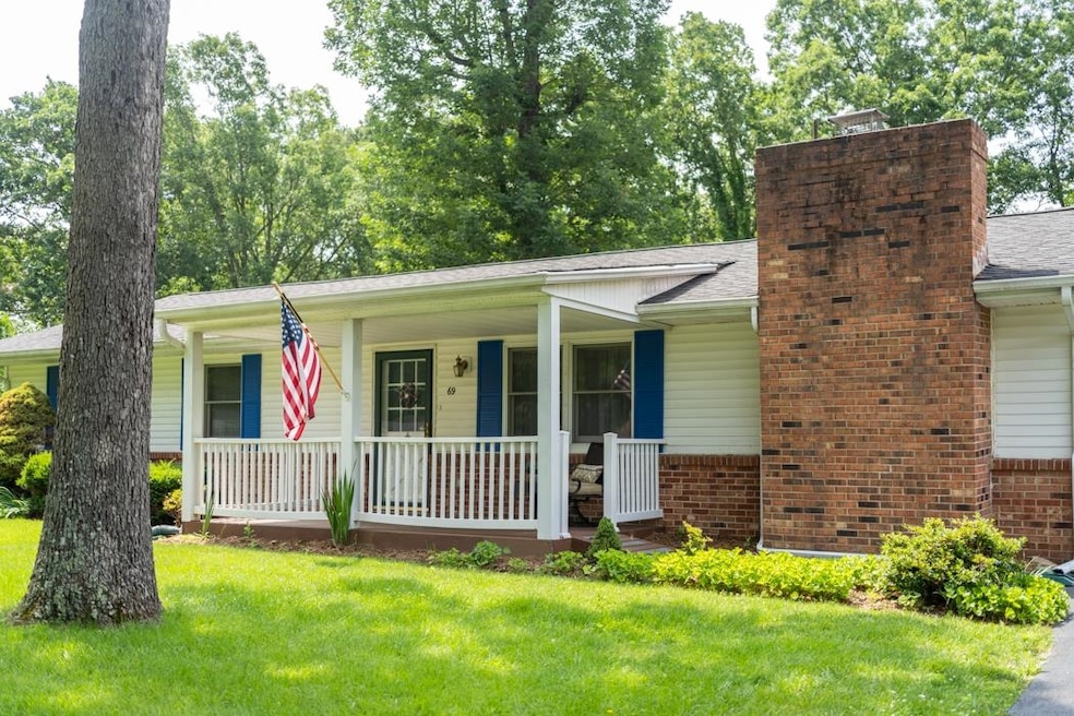 69 Greenway Rd, Stuarts Draft, VA 24477 - photo 1