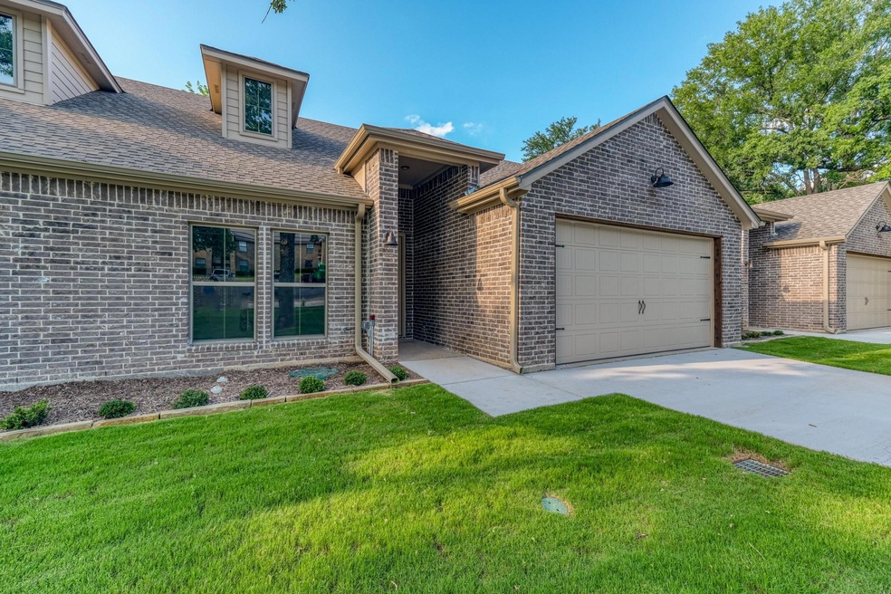 508 W Oak St unit 3, Weatherford, TX 76086 - photo 1