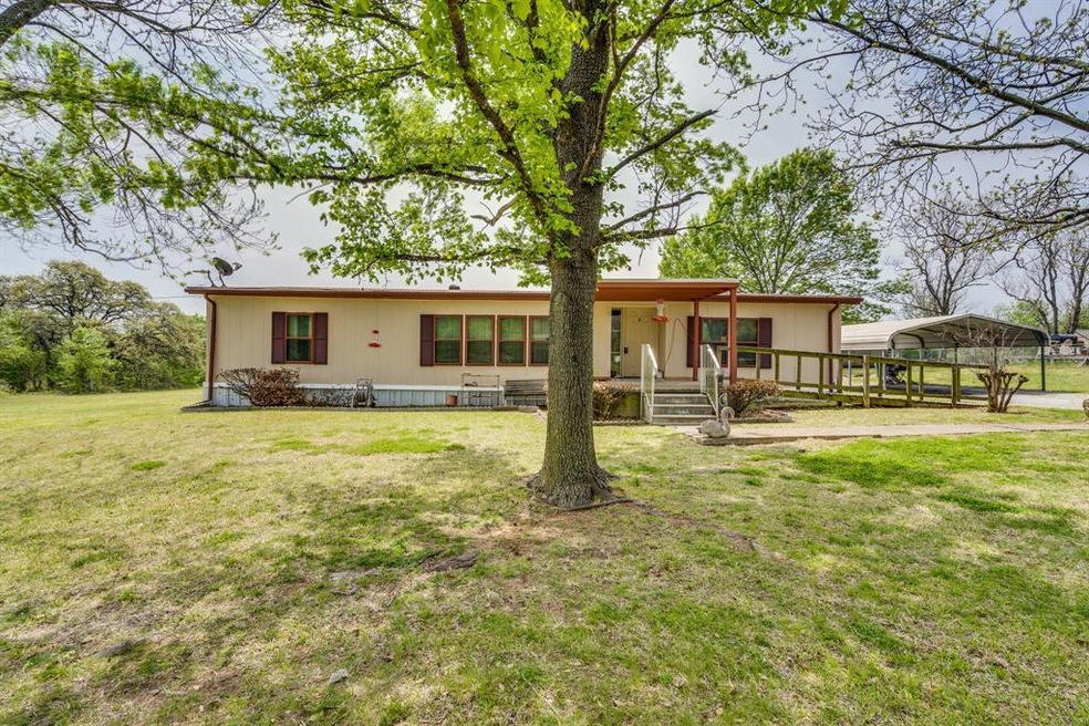 820 Quail Run, Cleburne, TX 76031 - photo 1