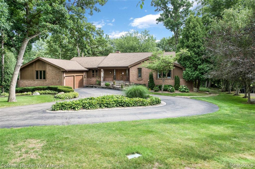 2020 135 Hickory Grove BH 2581.jpg