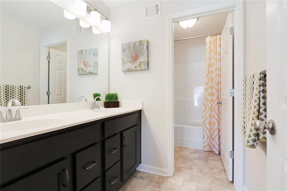 1421 SW Sapperton Rd, Raymore, MO 64083 - photo 1