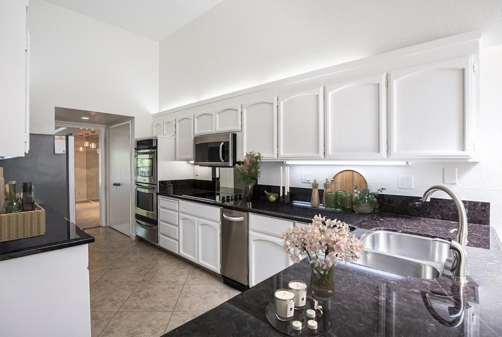 6669 Embarcadero Dr Unit 20, Stockton, CA 95219 MLS 223069390