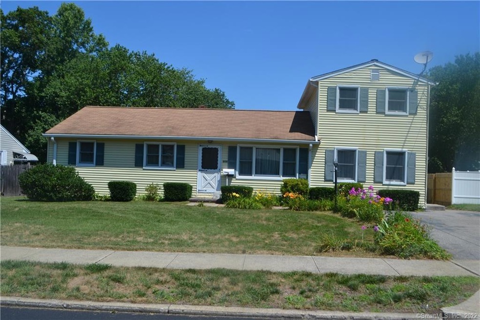 213 Anderson Ave, Milford, CT 06460 - photo 1