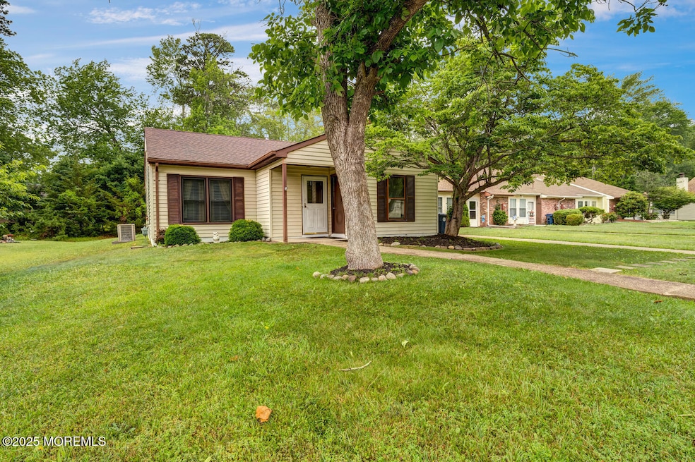 113 Lexington Dr Little Egg-large-003-00