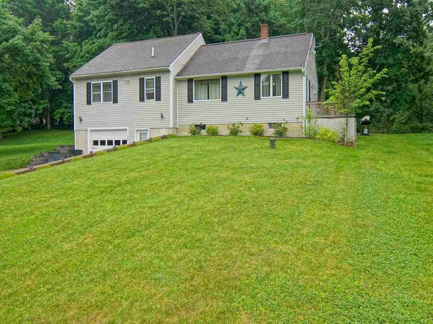 22 Saint Laurent St, Epping, NH 03042 - photo 1