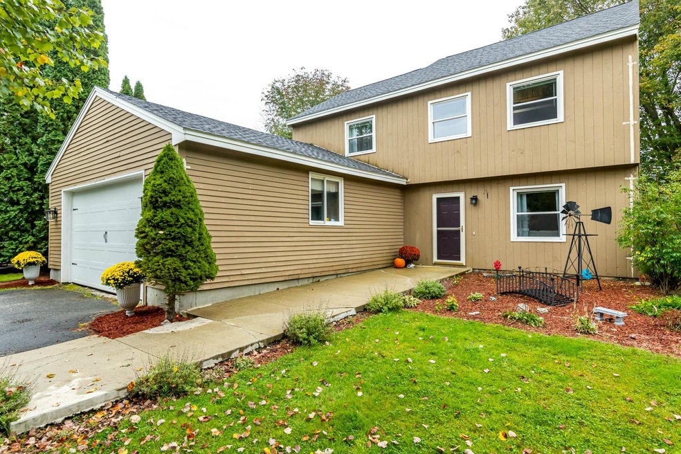 4 Pratt Ln, Merrimack, NH 03054 - photo 1