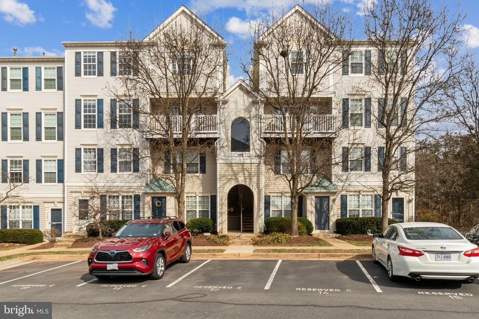 21840 Elkins Terrace unit 300, Sterling, VA 20166 - photo 1