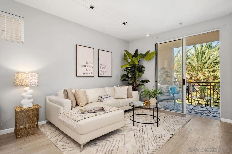 Pending $925,000 • Co-Listing Agent