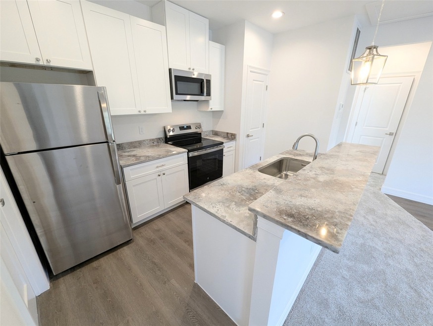 5262 Ella Blvd unit 310b, Houston, TX 77018 - photo 1