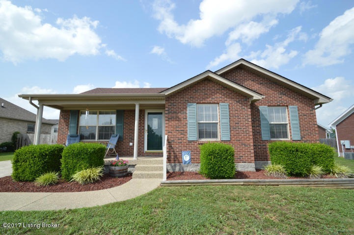 516 Forest Ridge Dr, Mount Washington, KY 40047 - photo 1