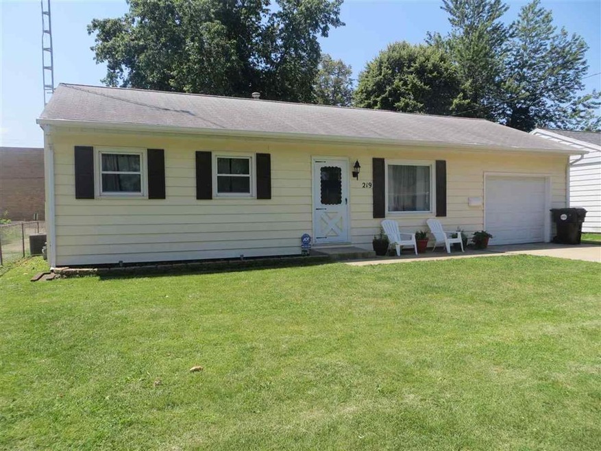 219 Nugent Place, Lincoln, IL 62656 - photo 1