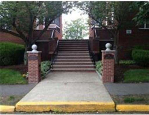 33 Lodgen Ct unit 3D, Malden, MA 02148 - photo 1