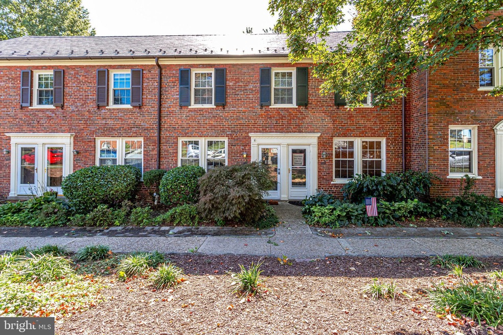 2700 13th Rd S unit 376, Arlington, VA 22204 - photo 1