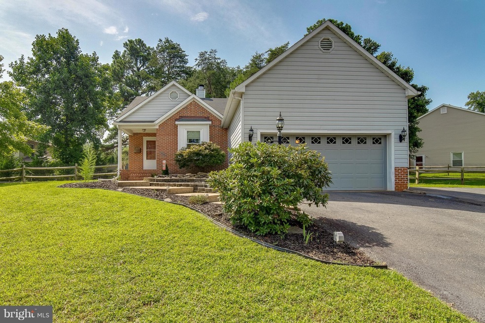 10718 Cobblestone Dr, Spotsylvania, VA 22553 - photo 1