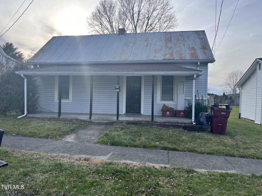 904 Afton St, Johnson City, TN 37601 - photo 1