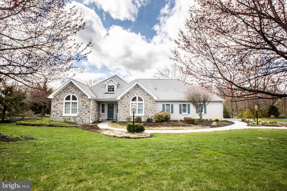 530 Acorn Ct, Reading, PA 19605 - photo 1