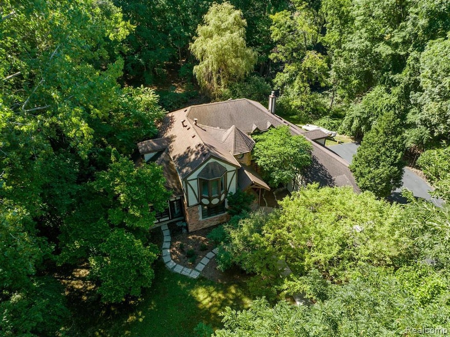Exquisite 4 bed, 2.5 bath!