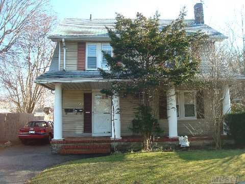 26 Wilson Ave unit 2, Lynbrook, NY 11563 - photo 1