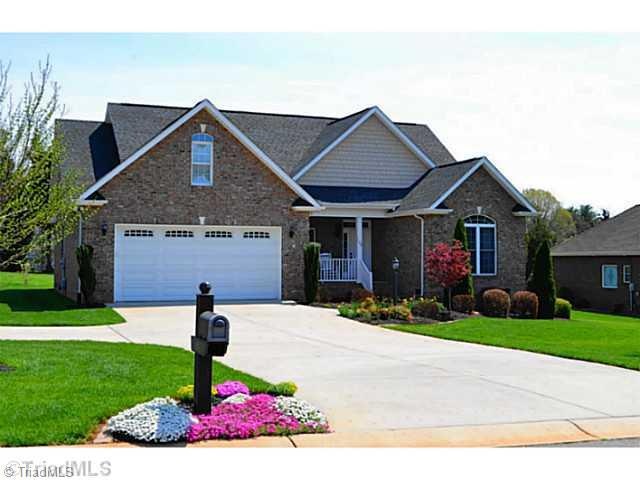 129 Postell Dr, Statesville, NC 28625 - photo 1