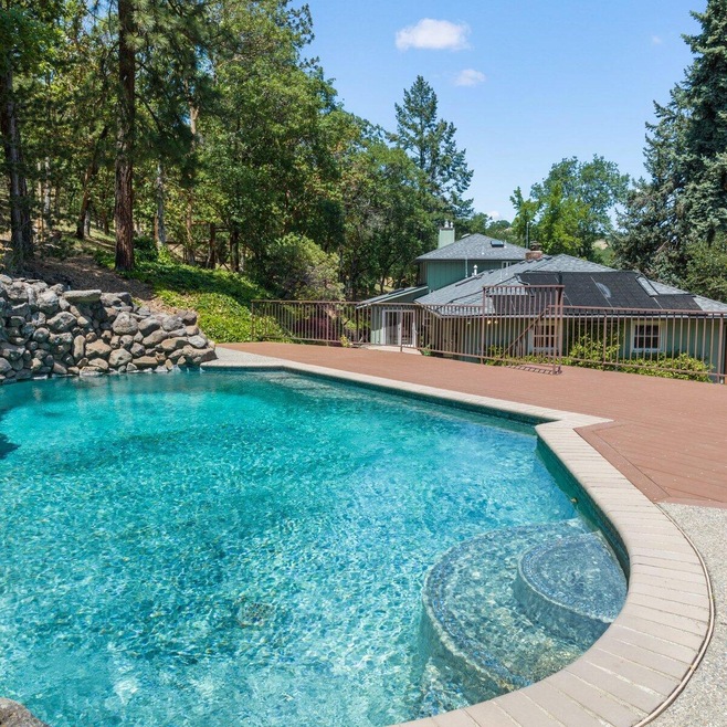 Sold $690,000