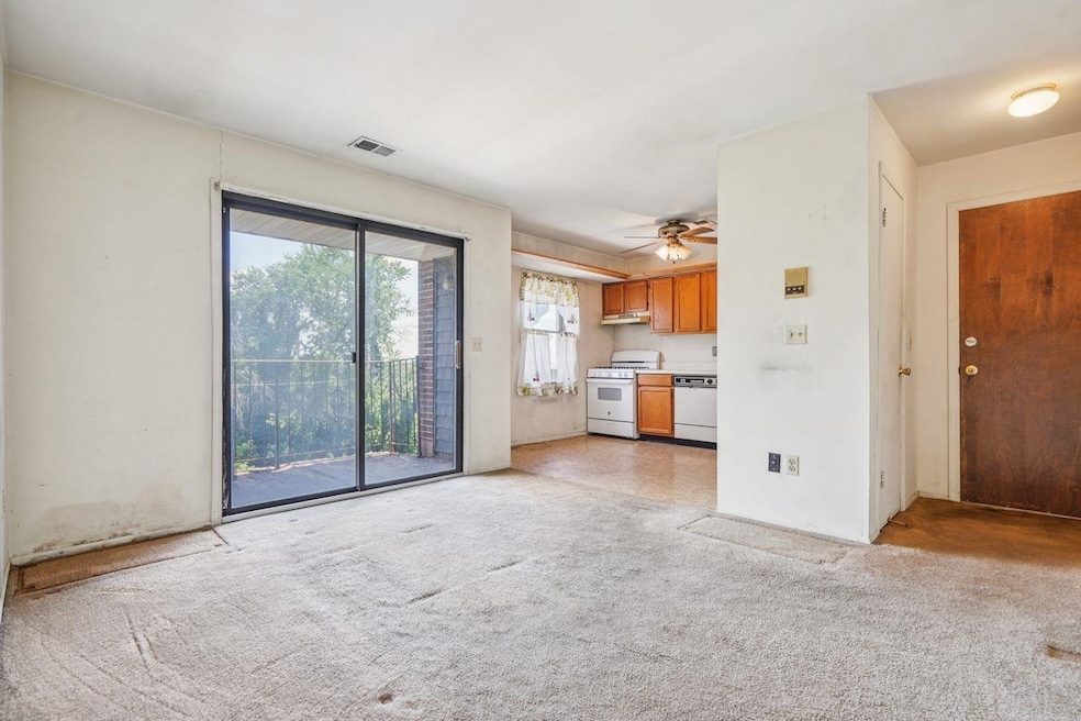 700 Schuyler Ave unit B13, Kearny, NJ 07032 - photo 1