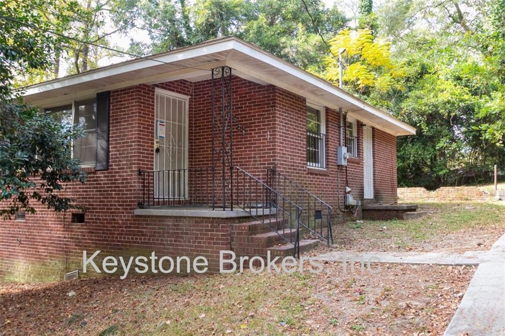2028 Bayswater Rd, Macon, GA 31211 - photo 1