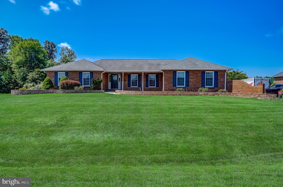 230 Rice Dr, Bear, DE 19701 - photo 1