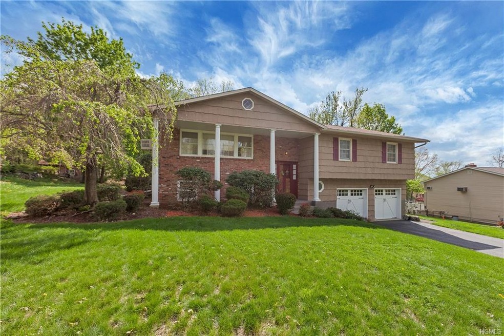 4 Roanoke Dr, Monroe, NY 10950 - photo 1