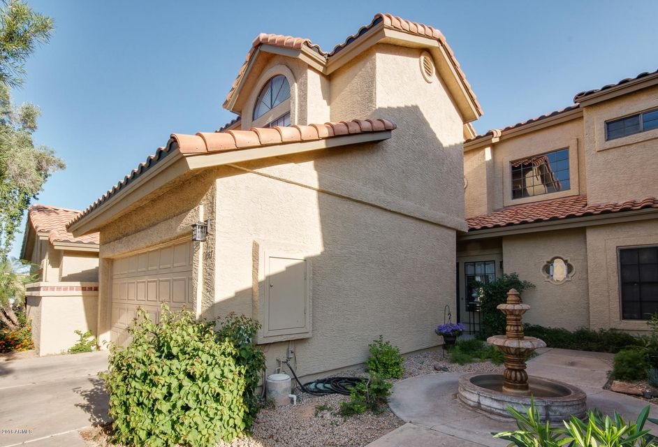 7957 E Joshua Tree Ln-4