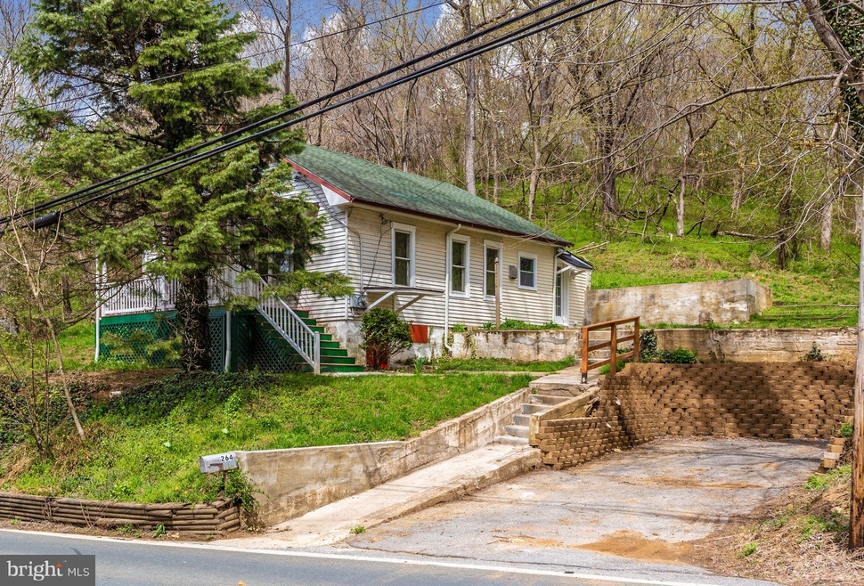 264 Knoxville Rd, Knoxville, MD 21758 - photo 1