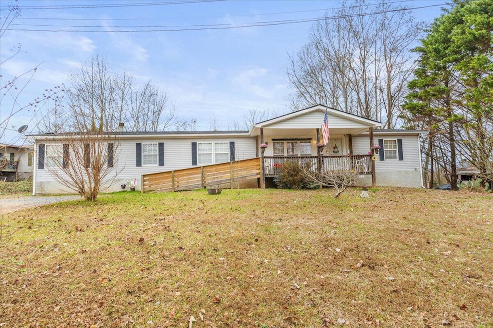 421 Saddle Horse Cir, Tunnel Hill, GA 30755 - photo 1