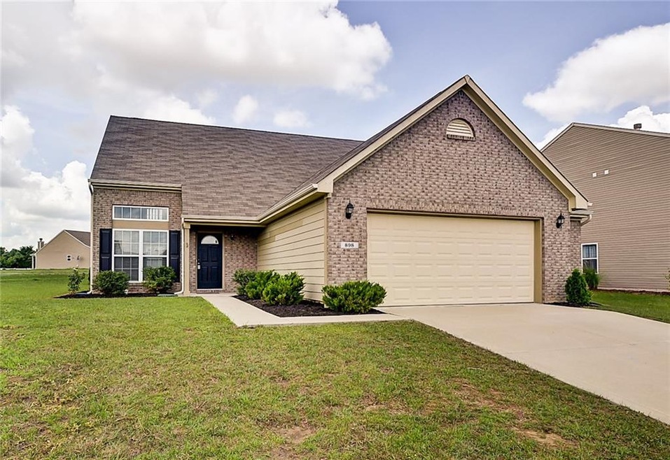 898 Grandiflora Dr, Greenwood, IN 46143 - photo 1