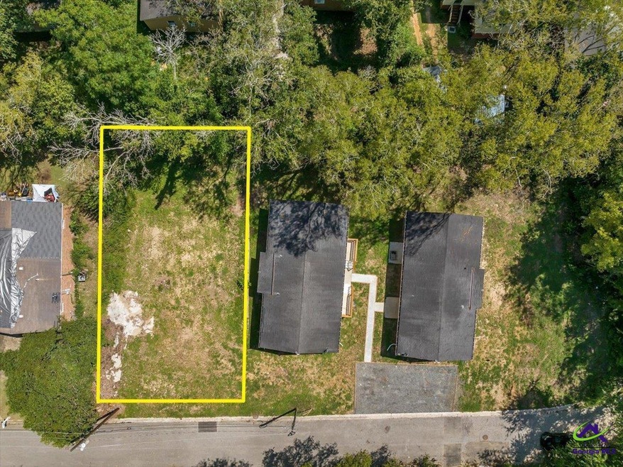 564 Sapp St, Macon, GA 31204 - photo 1