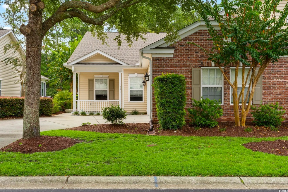 View of front of property featuring a porch and a 
