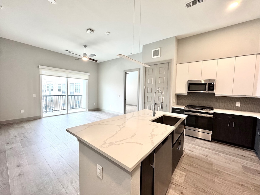 401 W 25th St unit 1134, Houston, TX 77008 - photo 1