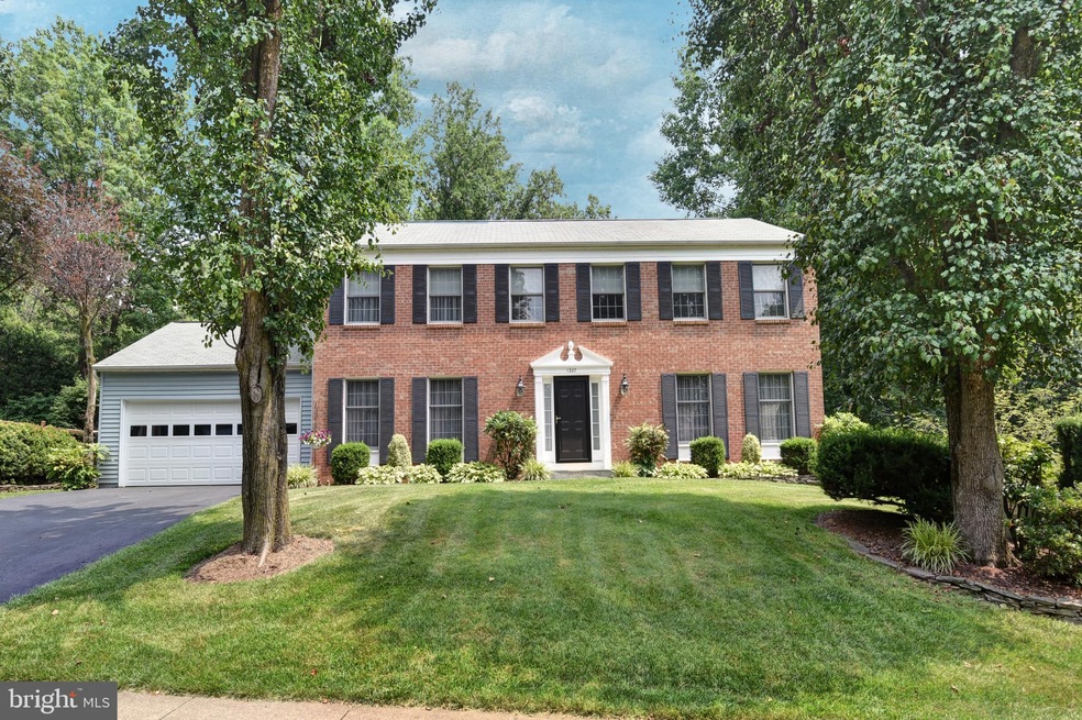 1327 Quail Ridge Dr, Reston, VA 20194 - photo 1