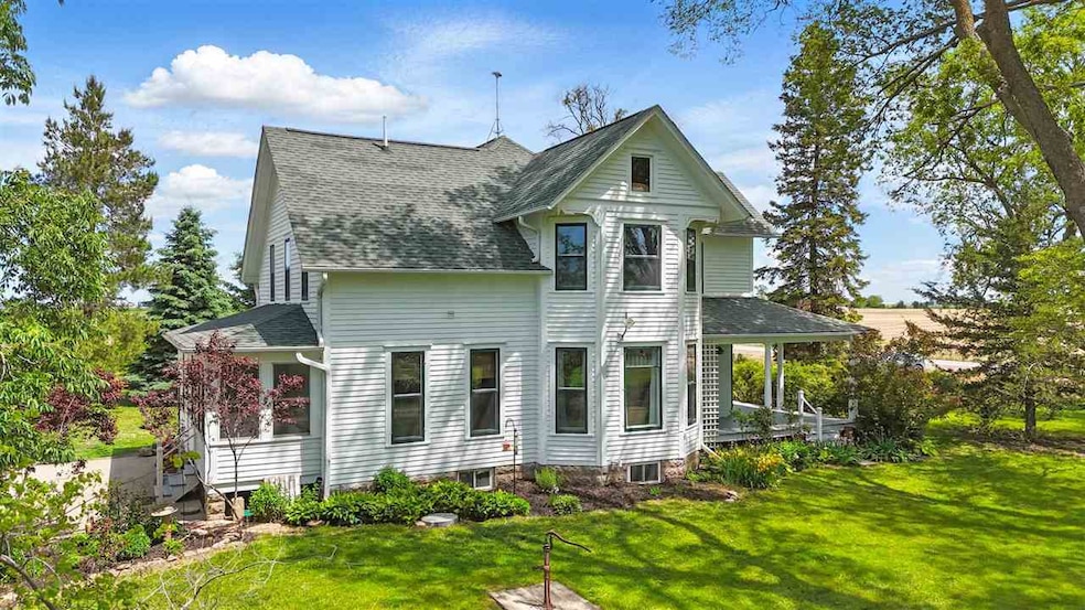 Pending $299,900 • Co-Listing Agent