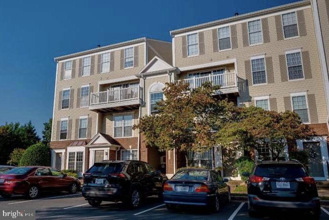 46924 Courtyard Square unit 301, Sterling, VA 20164 - photo 1
