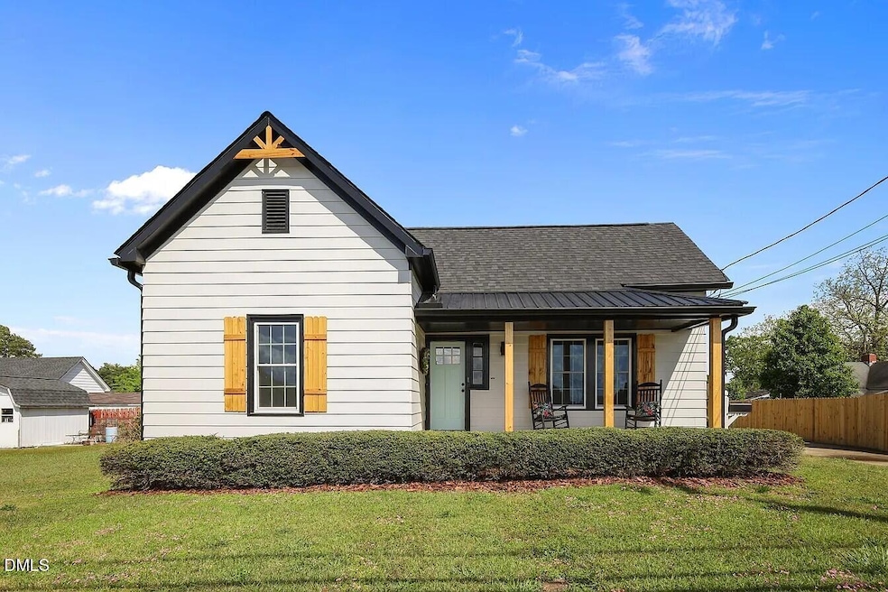 17597889383527632695147430852608