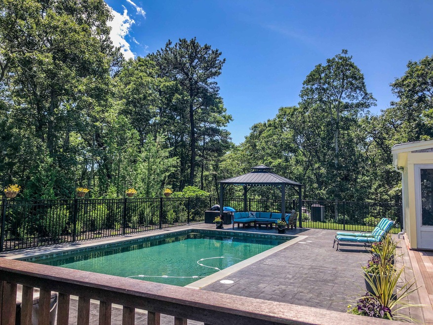 61 Bayes Hill Rd, Vineyard Haven, MA 02568 - photo 1